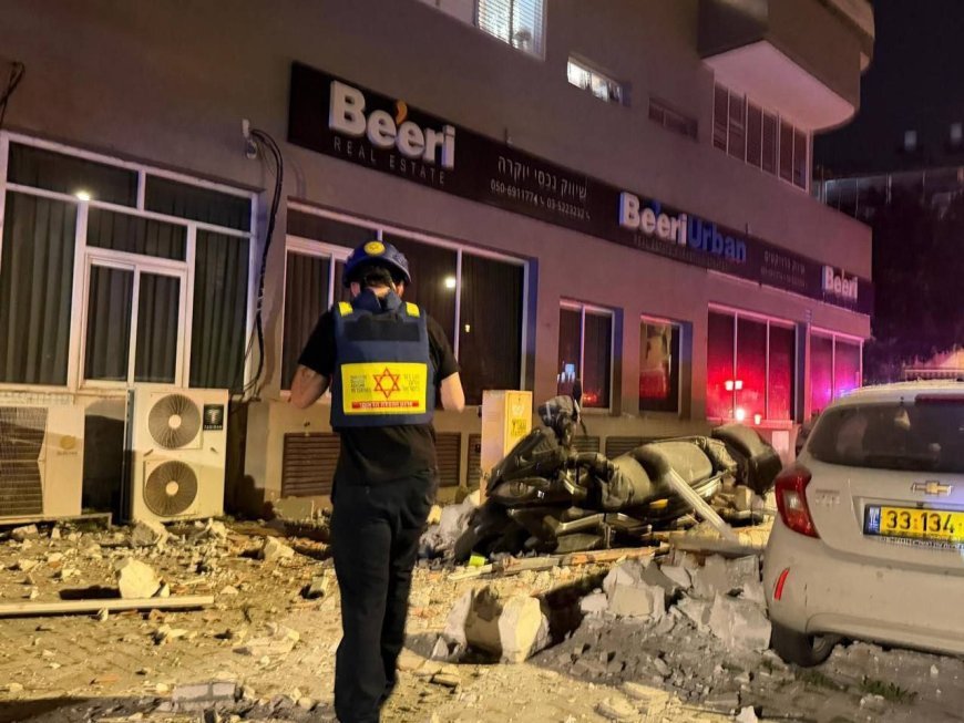 قتلى ودمار هائل في تل أبيب وبني براك جراء القصف الصاروخي الإيراني