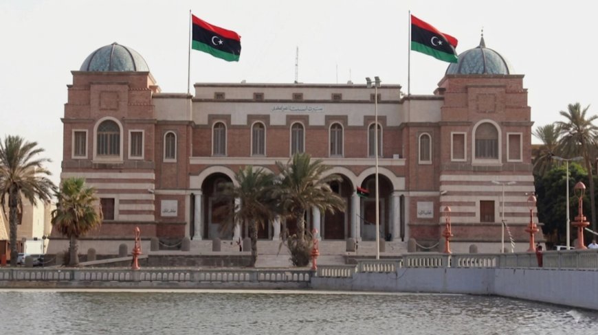 مصرف ليبيا المركزي يوجه بإطلاق خدمة التحويل بالعملة الأجنبية