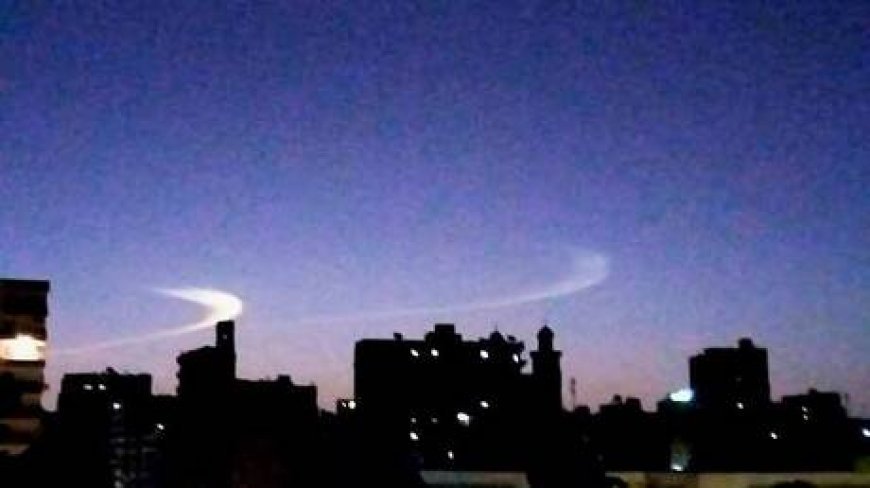 ظهور أجسام ضوئية غريبة في سماء مصر وحقيقة علاقتها بانفجارات شمسية