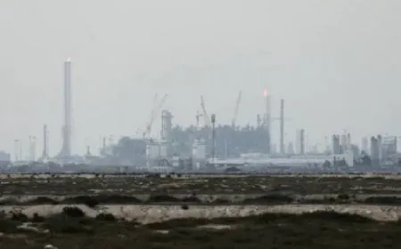 الجيش الكويتي يعترض 28 مسيرة إيرانية استهدفت منشآت نفطية وحيوية