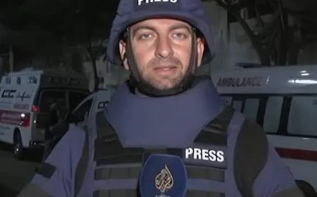 استشهاد محمد وشاح مراسل الجزيرة مباشر في قصف إسرائيلي بغزة