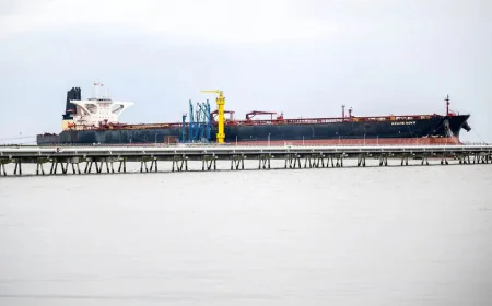 الحرس الثوري يغلق مضيق هرمز بالكامل رداً على الحصار الأمريكي