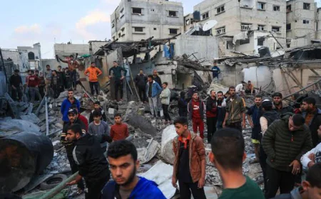 الاحتلال الإسرائيلي يخرق الهدنة في غزة بغارات جوية مكثفة وسقوط شهداء وجرحى