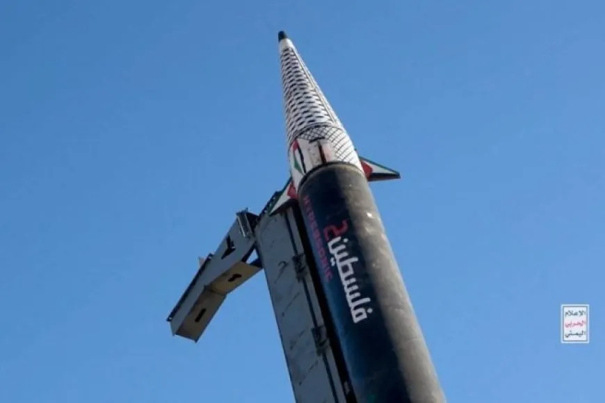 أنصار الله تهاجم بالصواريخ والمسيرات مدينة إيلات