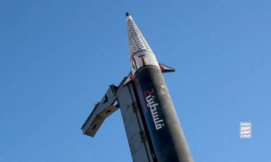 أنصار الله تهاجم بالصواريخ والمسيرات مدينة إيلات