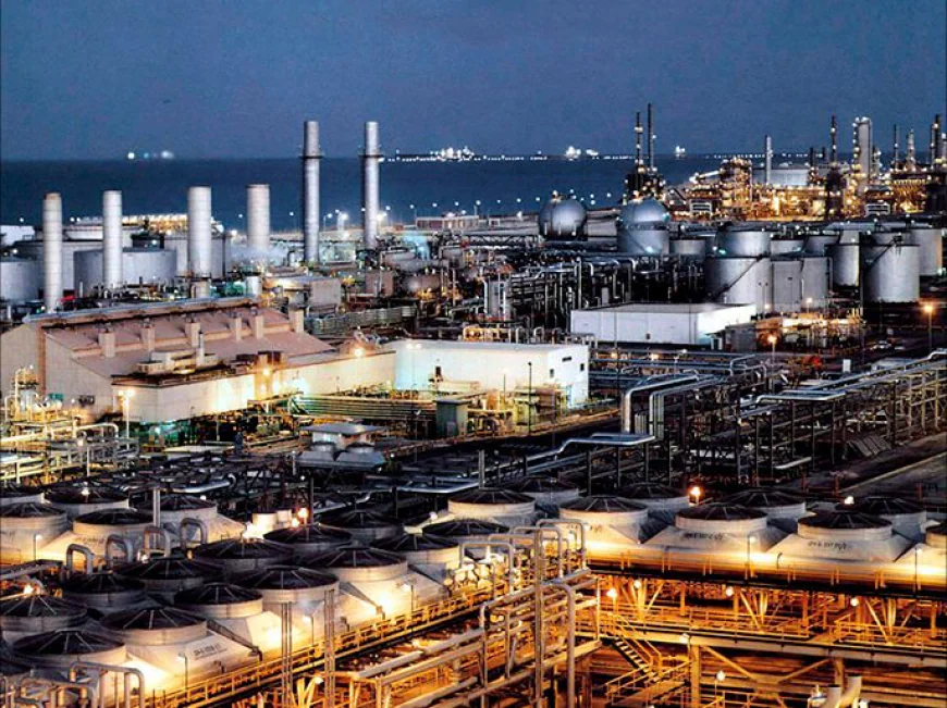 أسعار النفط تقفز عالمياً بسبب توترات الولايات المتحدة وإيران