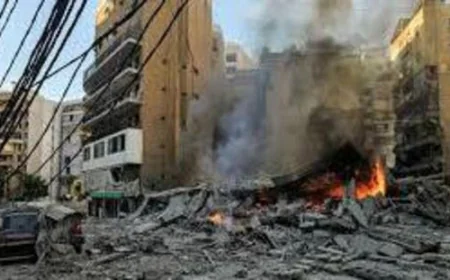 غارات إسرائيلية على بيروت تستهدف قياديا بحزب الله