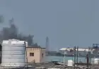 هجوم واسع بالصواريخ والمسيرات يستهدف ميناء ومواقع في المخا