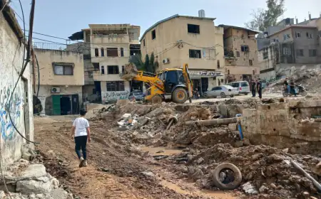 الاحتلال يجبر أهالي جبل الصالحين في مخيم نور شمس على إخلاء منازلهم