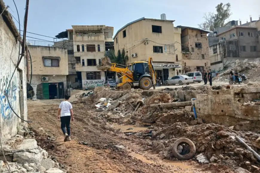 الاحتلال يجبر أهالي جبل الصالحين في مخيم نور شمس على إخلاء منازلهم