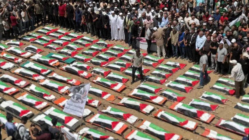 تشييع 112 شهيداً في أكبر جنازة بتاريخ القضية الفلسطينية بغزة