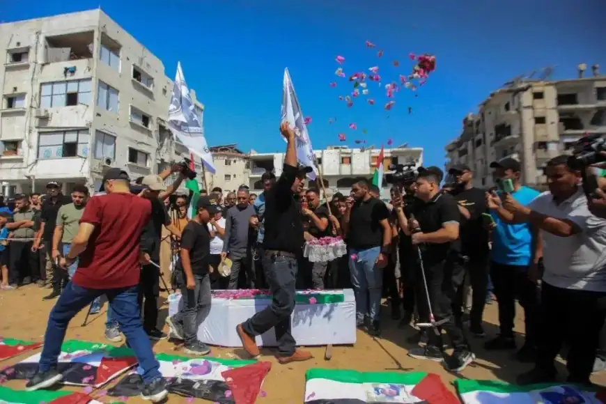 تشييع 112 شهيداً في أكبر جنازة بتاريخ القضية الفلسطينية بغزة