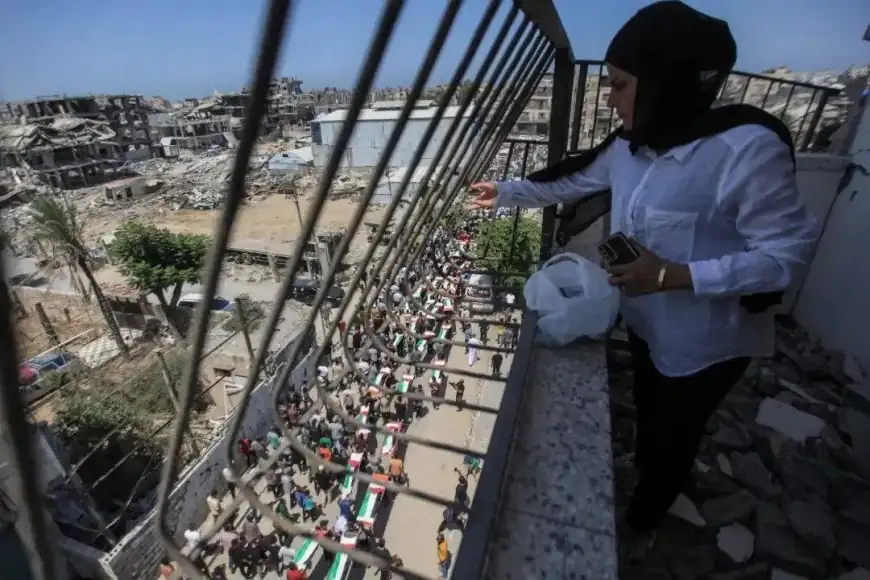 تشييع 112 شهيداً في أكبر جنازة بتاريخ القضية الفلسطينية بغزة