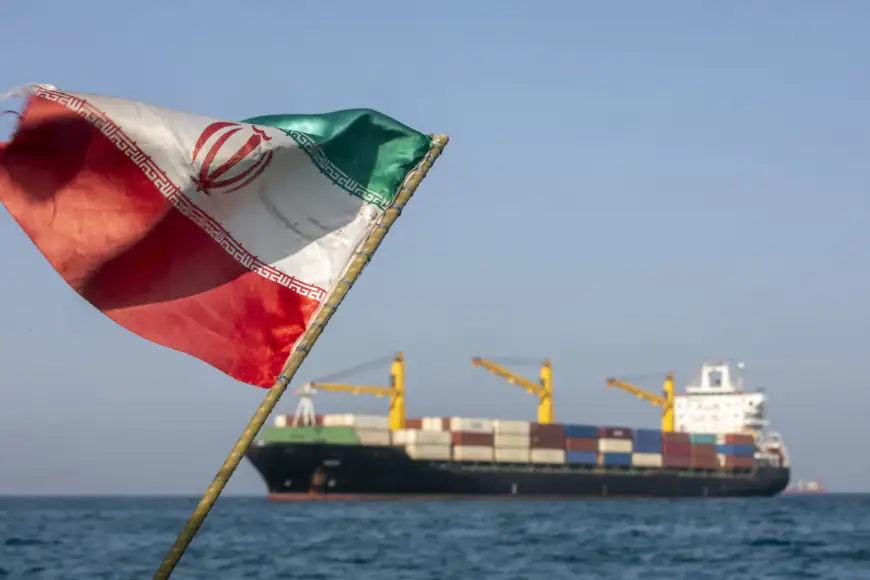 تطورات أزمة مضيق هرمز والعقوبات الأمريكية على إيران