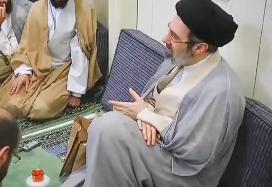 خامنئي يعيد هيكلة الجيش والحرس الثوري الإيراني بقرارات جديدة