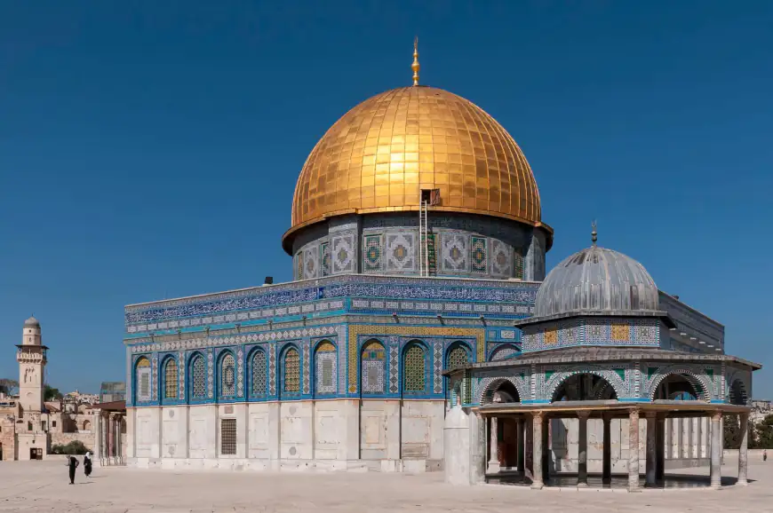 رجاء بن حيوة الفلسطيني وهندسة الهوية البصرية الإسلامية