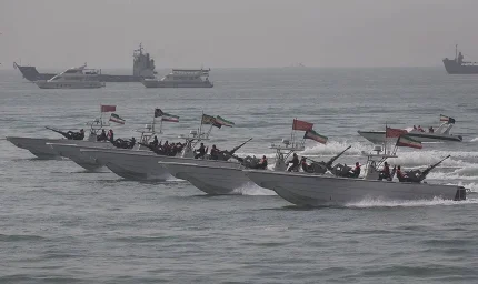 الحرس الثوري الإيراني يشن هجوماً كهروبصرياً على سفن أمريكية في هرمز