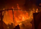 غارة مواصي خانيونس تودي بحياة طفلة وتصيب 14 شخصاً