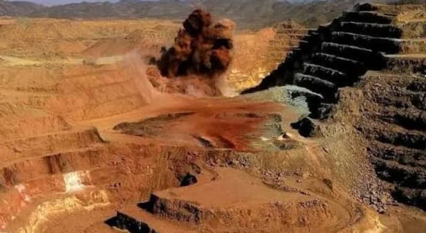 انهيار منجم ذهب في السودان الآن يودي بحياة 82 شخصًا