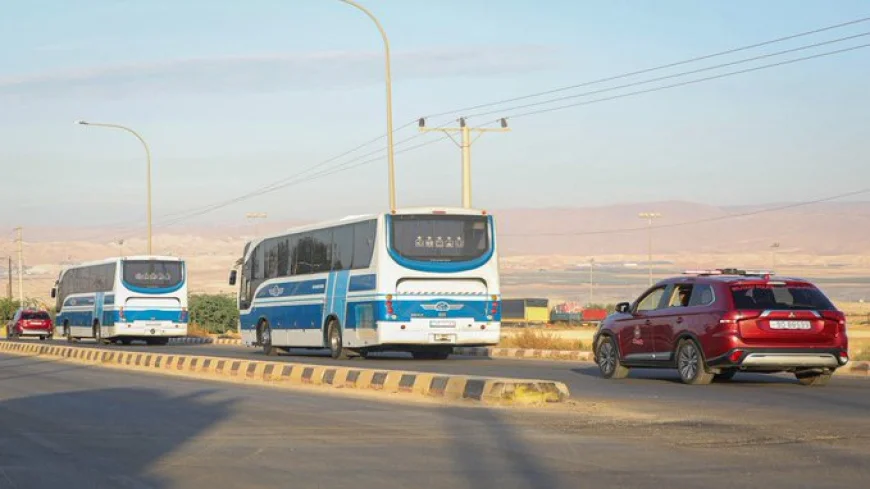 مقتل 7 في استهداف حافلة بجسر مصياف بريف حمص